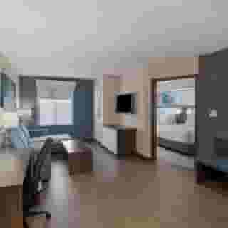 Executive Residency by Best Western Toronto-Mississauga, 1 of 6