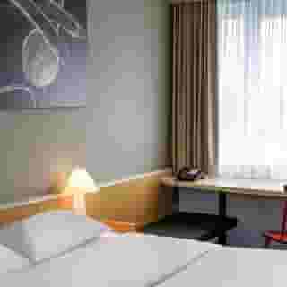 ibis Hamburg Alsterring, 2 of 6