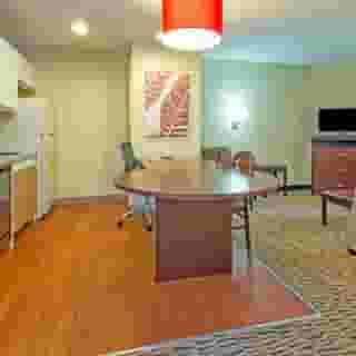 MainStay Suites Chicago Hoffman Estates, 2 of 6