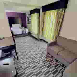 La Quinta Inn & Suites by Wyndham Orlando Universal area, 1 of 6