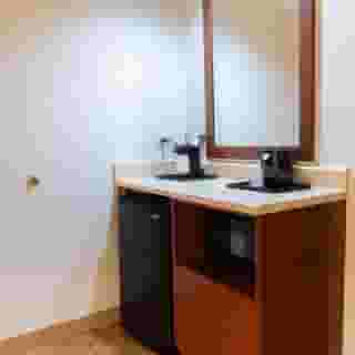 La Quinta Inn & Suites by Wyndham Bannockburn-Deerfield, 5 of 6