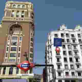 Éxito en Madrid, 3 of 6