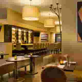 Sheraton Commander Hotel, 4 of 6