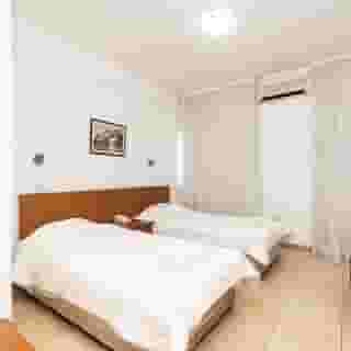 Flora Hotel Apartments, 5 of 6