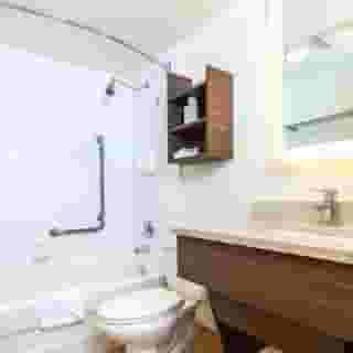 Grand Park Hotel & Suites Downtown Vancouver, an Ascend Collection Hotel, 5 of 6