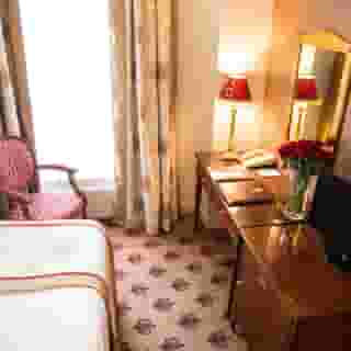 London Lodge, 2 of 6
