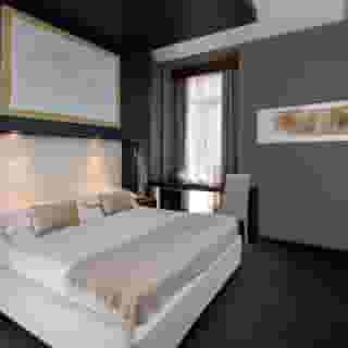 Hotel Metropolis, 3 of 6