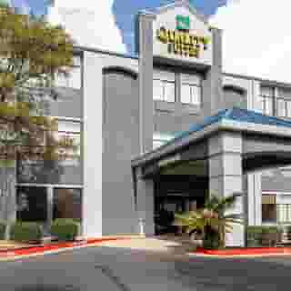 Quality Suites Austin South St. Elmo District, 5 of 6