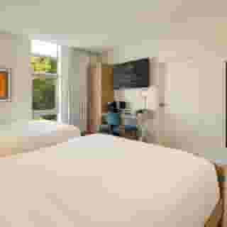 Kenmore Village Hotel, South Beach, 6 of 6