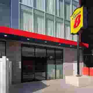 Super 8 By Wyndham Bronx Near Stadium, 3 of 6
