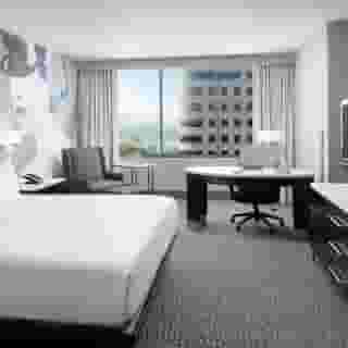 Hilton Woodland Hills / Los Angeles, 2 of 6