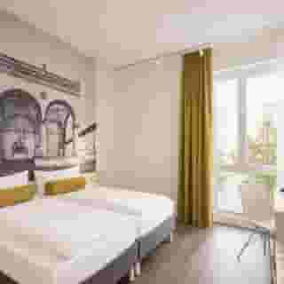 Super 8 by Wyndham Munich City North, 4 of 6