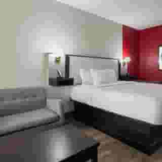 Ramada by Wyndham Locust Grove, 3 of 6