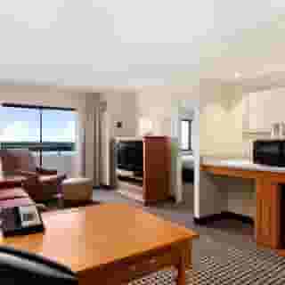 Hilton Chicago/Oak Brook Suites, 1 of 6