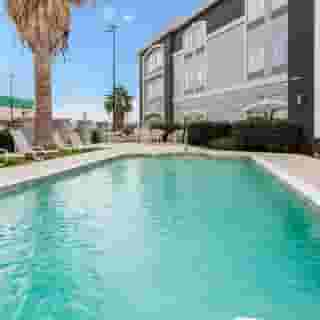La Quinta Inn & Suites by Wyndham Seguin, 5 of 6