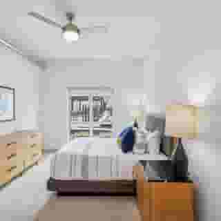 Sentral Sobro, 3 of 6