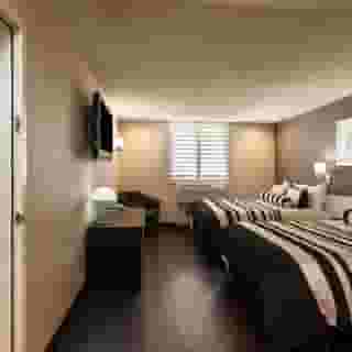 Ramada Plaza by Wyndham West Hollywood Hotel & Suites, 6 of 6