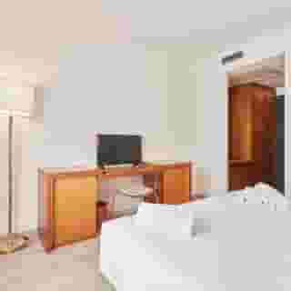 Hotel Cyrano, 4 of 6