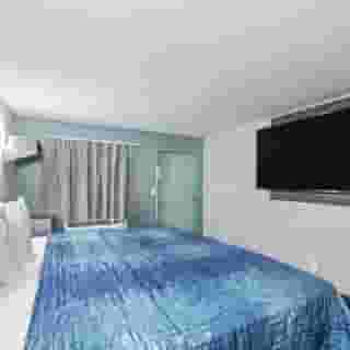 Hotel Opus Bronx, 1 of 6