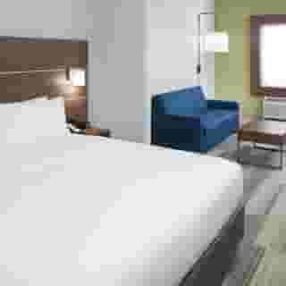 Holiday Inn Express & Suites Orlando At Seaworld, 1 of 6