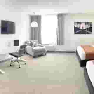 Redac Gateway Hotel In Torrance, 2 of 6