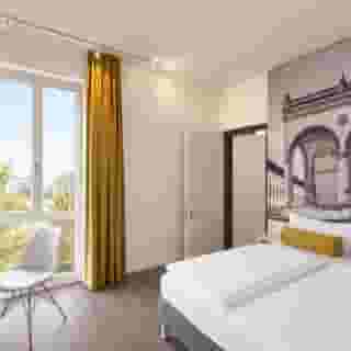 Super 8 by Wyndham Munich City North, 6 of 6