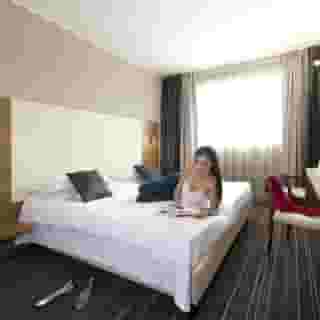 Hotel D120, 2 of 6