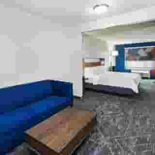 Holiday Inn Express Hotel & Suites - Houston Space Center by Ihg, 2 of 6