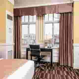The Pickwick Hotel, 5 of 6