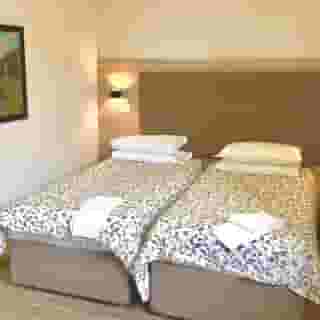 Hotel Academy, 4 of 6