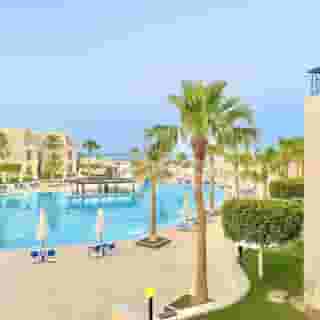 Ivy Cyrene Island Aqua Park Resort****, 1 of 6