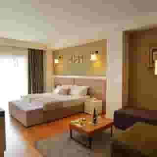 Sandy Beach Resort Golem, 1 of 6