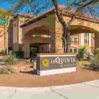 La Quinta Inn & Suites by Wyndham Las Vegas Airport South, 2 of 6
