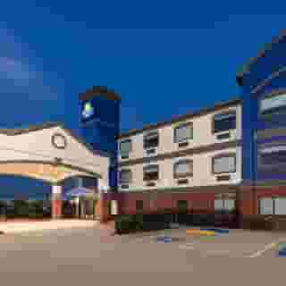 Days Inn & Suites by Wyndham Sam Houston Tollway, 4 of 6