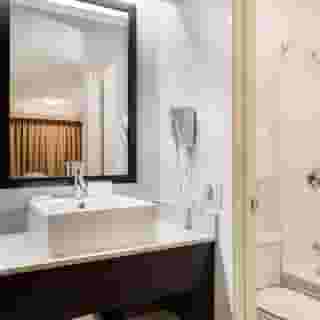 Super 8 by Wyndham Deerfield/Northbrook, 4 of 6
