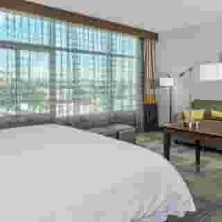 Hampton Inn & Suites Los Angeles/Hollywood, 2 of 6
