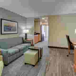 Drury Inn & Suites Near Universal Orlando Resort, 2 of 6