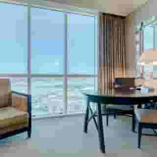 StripViewSuites at Signature, 1 of 6