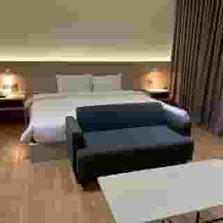 35 Bow Hotel, 4 of 6