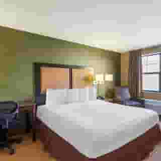 Extended Stay America Suites Chicago Woodfield Mall, 3 of 6