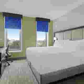 Hotel 1200, 4 of 6