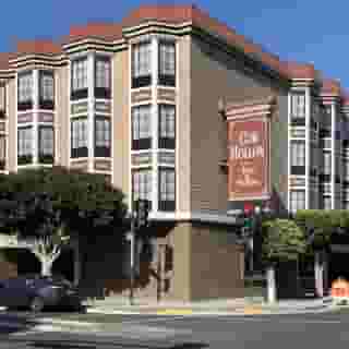 Cow Hollow Inn & Suites, 4 of 6