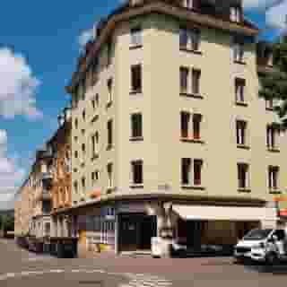 easyHotel Zurich City Main Station, 2 of 6