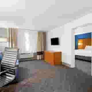 Comfort Inn & Suites Nashville Near Tanger Outlets I-24 Antioch, 5 of 6