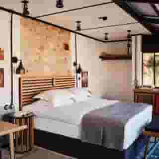 Not Hotel, 5 of 6