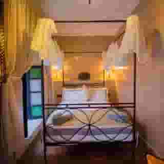 Riad Ta'achchaqa, 4 of 6