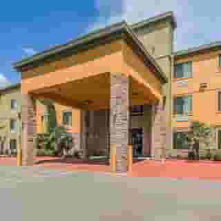 Comfort Inn Dallas Park Central, 2 of 6