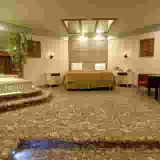 Inn of the Dove Romantic Suites with Jetted Tub & Fireplace, 3 of 6