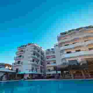 Sayar Apart, 2 of 6