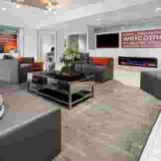 La Quinta Inn & Suites by Wyndham Atlanta Airport North, 4 of 6